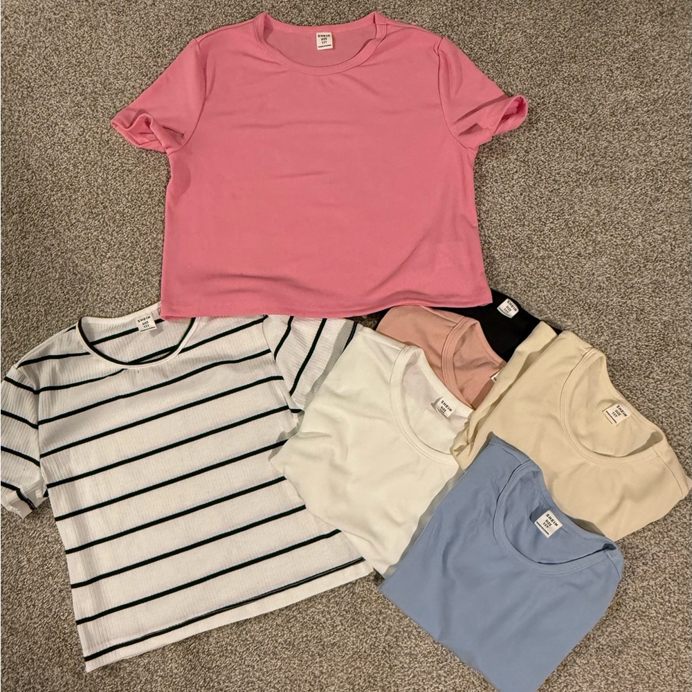 SHEIN Crop T-shirt
